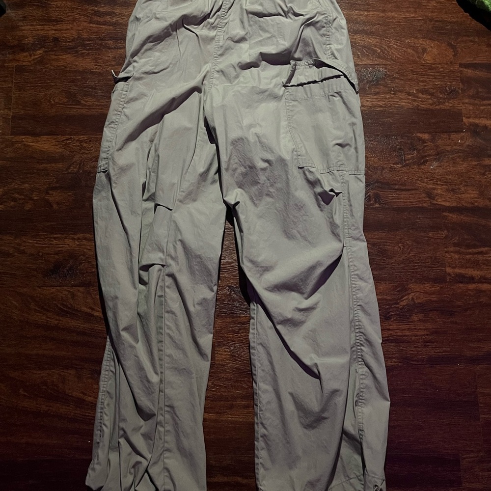 Women’s Gray Cargo Pants